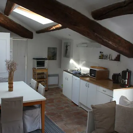 Le Cerisier Bed & Breakfast *
