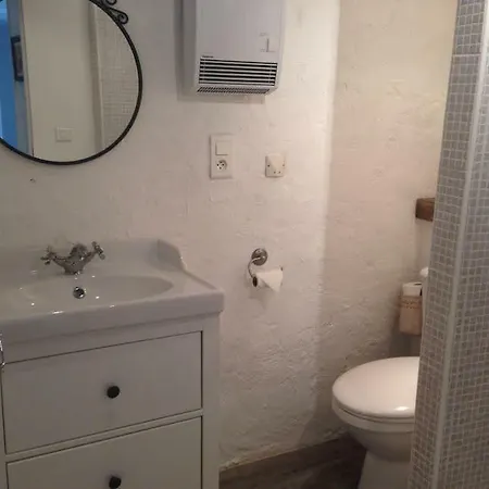 Le Cerisier Bed & Breakfast *
