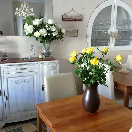 Le Cerisier Bed & Breakfast *